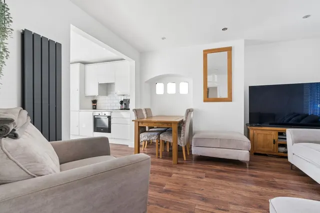 Winchcombe Road, Carshalton, SM5, photo 1