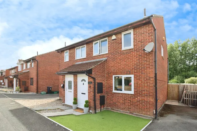 Parnall Crescent, Yate, BS37, photo 1