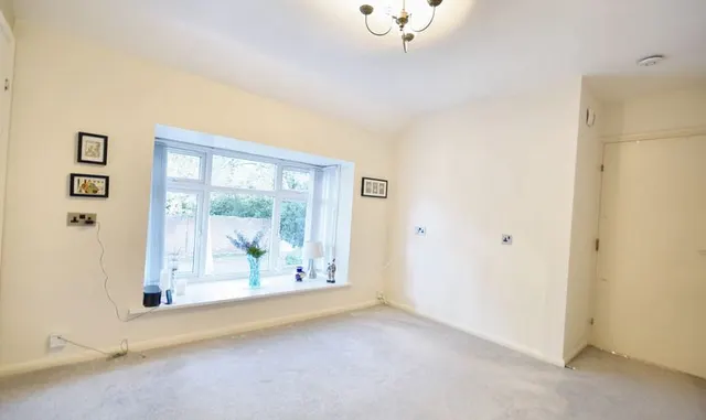 Photo 3 — Prospect Place, Epsom, KT17