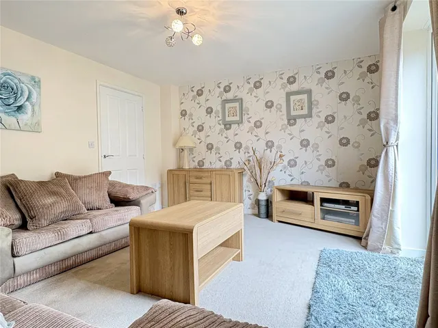 Northcote Avenue, Derker, OL1, photo 3