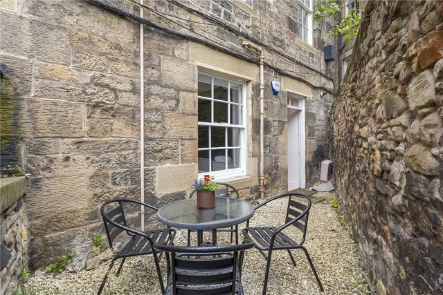 Photo 3 — Montgomery Street, Hillside, Edinburgh, Midlothian, EH7 5JS