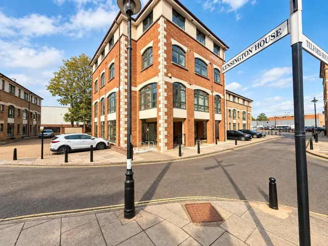 Kensington House, Corner Hall, HP3, photo 1