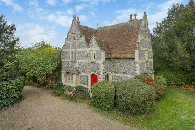 Faversham Road, Boughton Aluph, TN25, photo 1