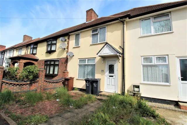 Oxlow Lane, Dagenham, Essex, RM10 7XX, photo 1