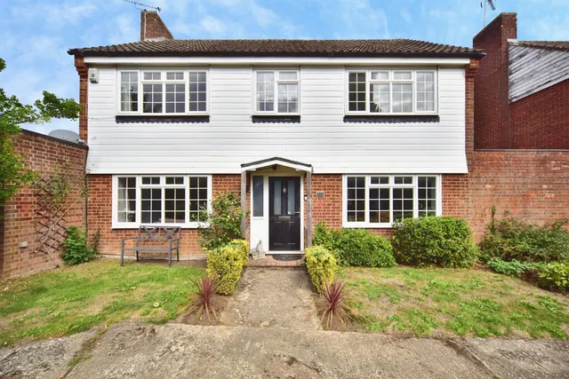 The Street, Mereworth, ME18, photo 1