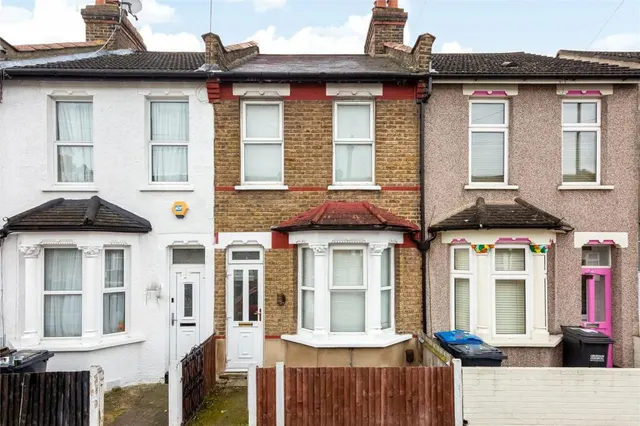 Lakehall Road, Thornton Heath, CR7, photo 1