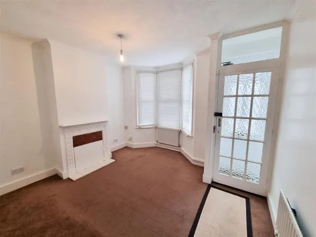 Lakehall Road, Thornton Heath, CR7, photo 2