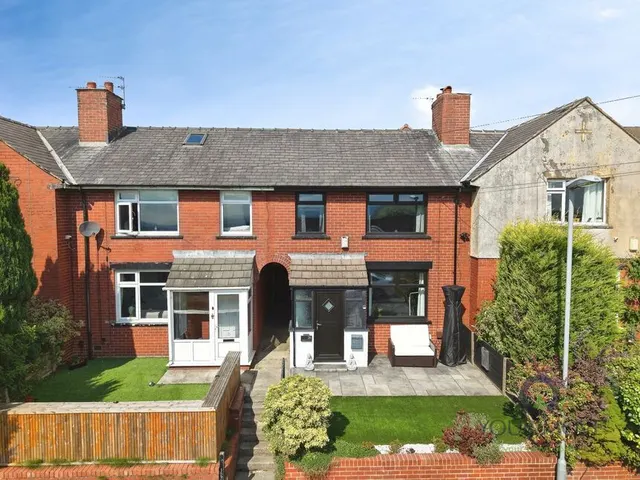 Oakworth Croft, Oldham, OL4, photo 1