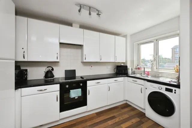 Taverners Way, Hoddesdon, EN11, photo 2