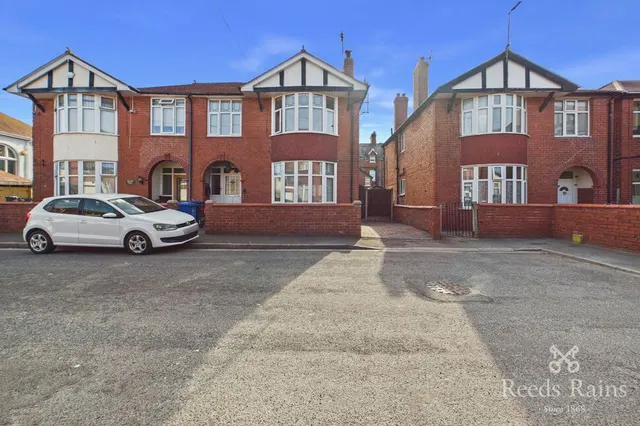 Russell Gardens, Rhyl, Denbighshire, LL18, photo 1