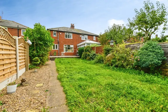 Douglas Avenue, Bury, BL8, photo 2
