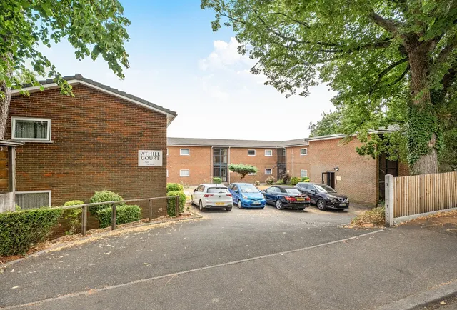 St. Johns Road, Sevenoaks, TN13 3NF, photo 1