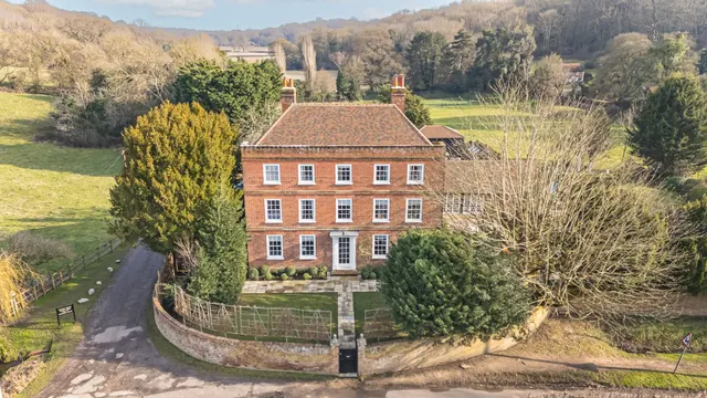 Village Lane, Hedgerley, SL2, photo 1