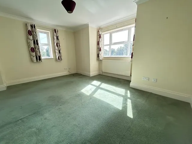 Photo 3 — Elmdene Road, Kenilworth, Warwickshire, CV8