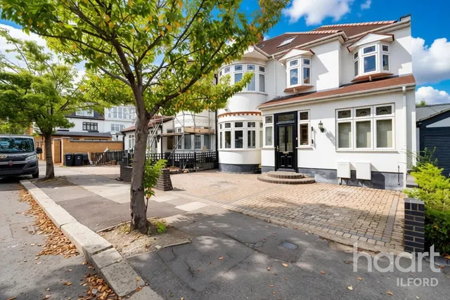 Stonehall Avenue, Ilford, IG1, photo 1