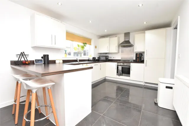 Jennie Blackamore Way, Crossgates, LS15, photo 3