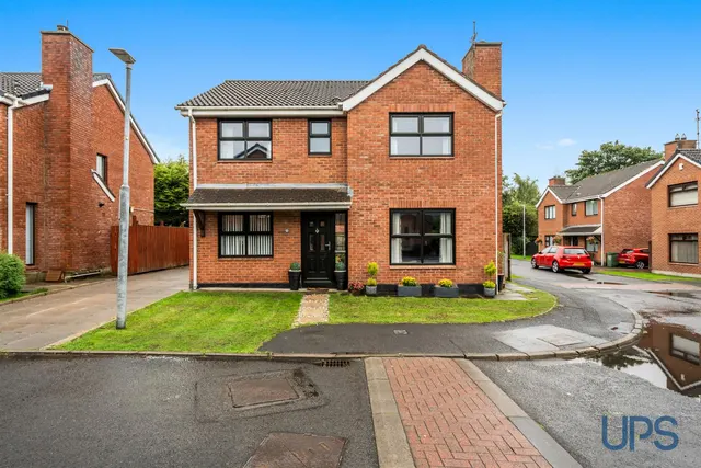 Arlington Drive, Blacks Road, BT10, photo 1