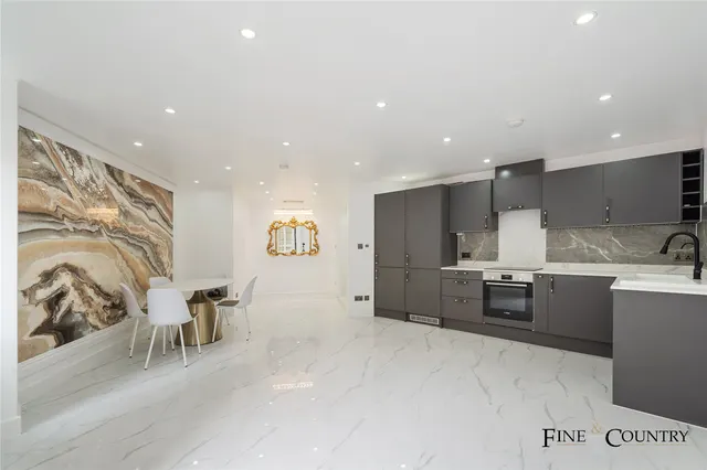 Greville Road, photo 1