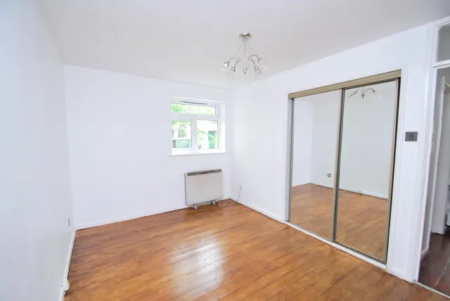 Gloucester Road, Bath, BA1, photo 2