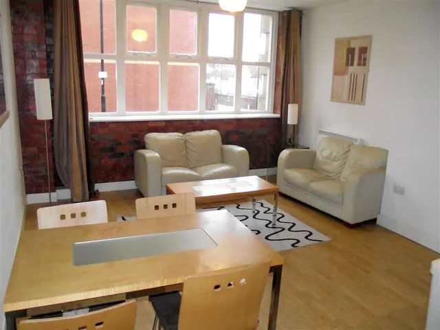 Photo 2 — Pandongate House, City Centre