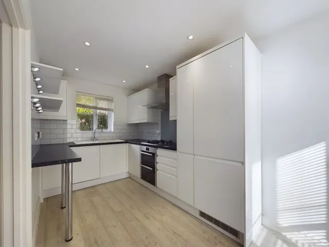 Poltair Meadow, Penryn, TR10, photo 3