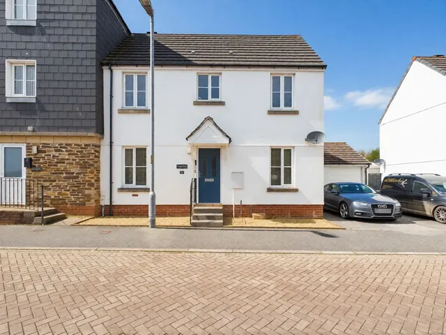 Poltair Meadow, Penryn, TR10, photo 1