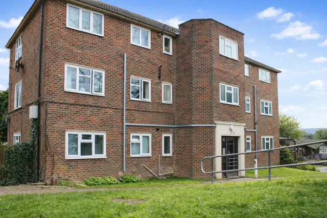 Cambria Avenue, Rochester, Kent, ME1 3HY, photo 1