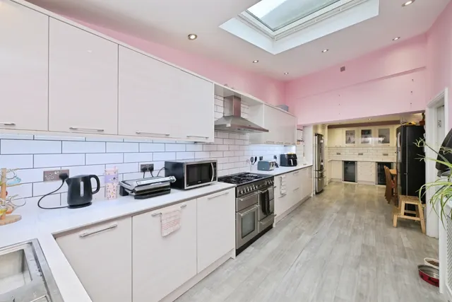 Photo 2 — Little Brays, HARLOW