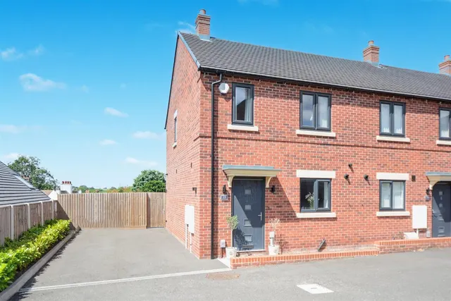 Little Hallam Hill, Ilkeston, DE7, photo 1