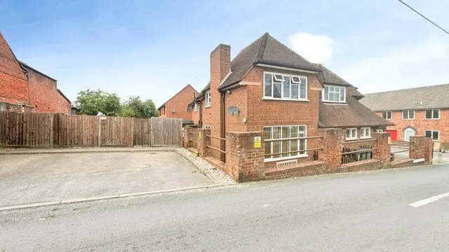 New Street, Halstead, CO9, photo 1