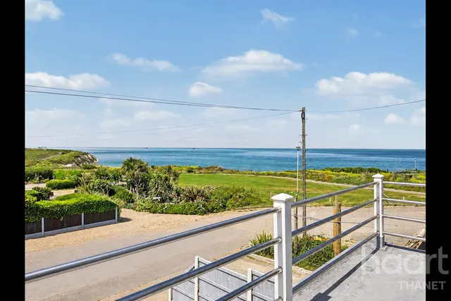 Percy Avenue, Broadstairs, CT10, photo 2
