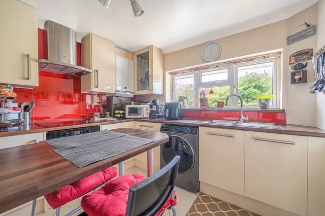 Whurley Way, Maidenhead, SL6, photo 2