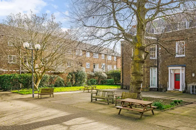 Upper Mall, London, W6, photo 1