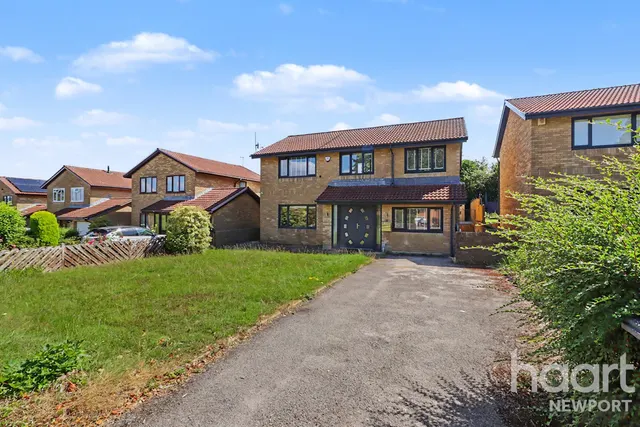 The Hollies, Crumlin, NP11, photo 1