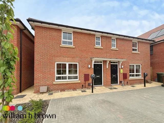 Teasel Close, IPSWICH, photo 1
