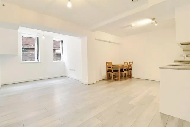 Photo 2 — Flat 9, Park View Court Victoria Street, Basingstoke, Basingstoke, RG21 3FJ