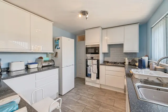 Photo 3 — Briar View, Billericay, Essex, CM11