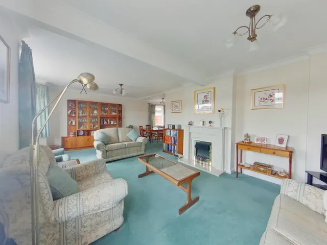 Photo 3 — East House Avenue, Stubbington, Fareham