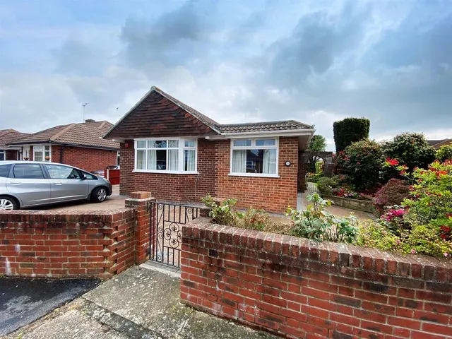 Photo 2 — East House Avenue, Stubbington, Fareham