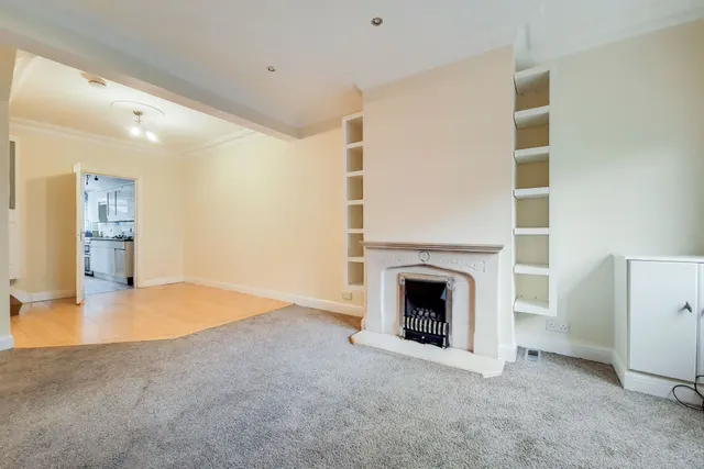Photo 2 — 18 Balliol Road, London