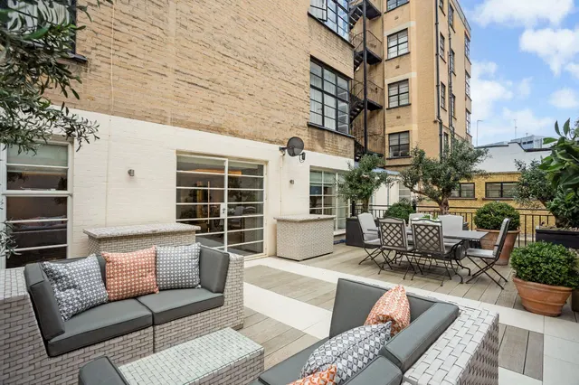 Halkin Place, Belgravia, SW1X, photo 2