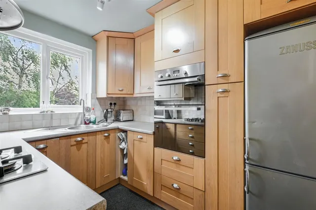 Ullswater Crescent, Bramcote, NG9, photo 3