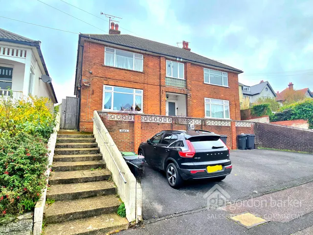 Photo 3 — , Clyde House, 3A Richmond Park Avenue, Bournemouth, BH8 9DL
