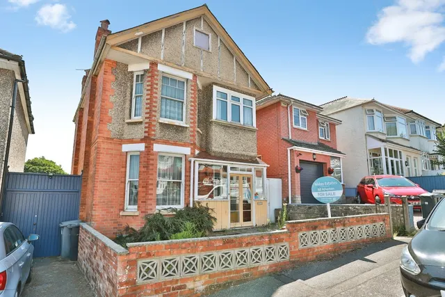 Hillbrow Road, Bournemouth, BH6, photo 1