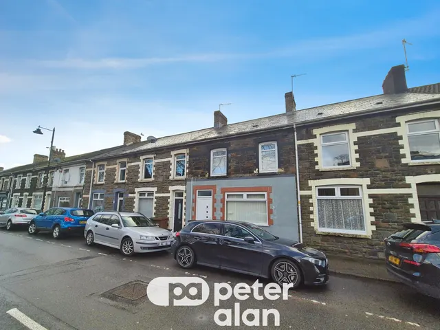 Commercial Street, Newport, NP11, photo 1