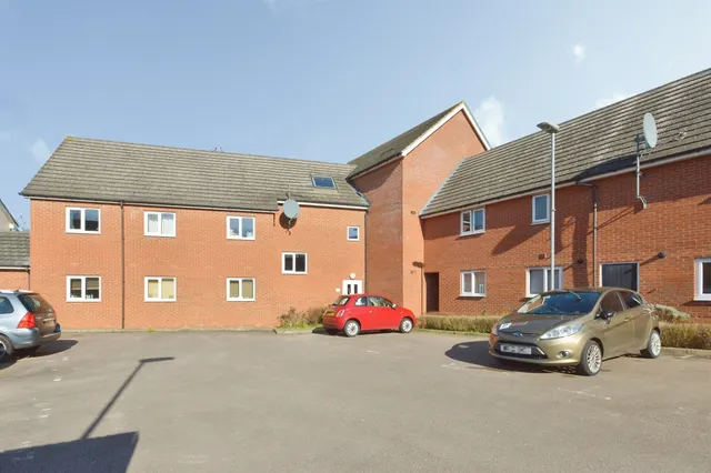Empress Matilda Gardens, Old Wolverton, Milton Keynes, photo 1