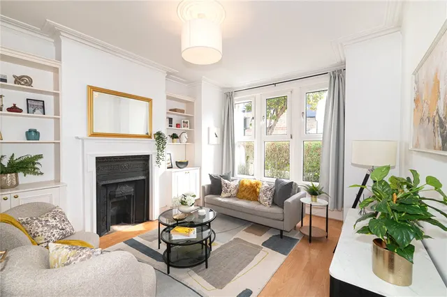 Lynn Road, London, SW12, photo 1