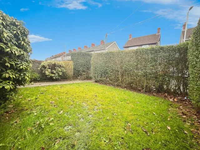 Photo 2 — Warrenmount, Lisburn, BT28