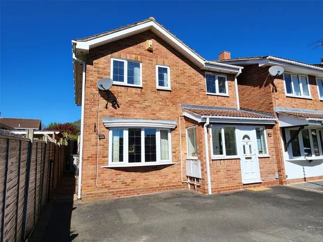 Keats Close, Galley Common, Warwickshire, CV10, photo 1