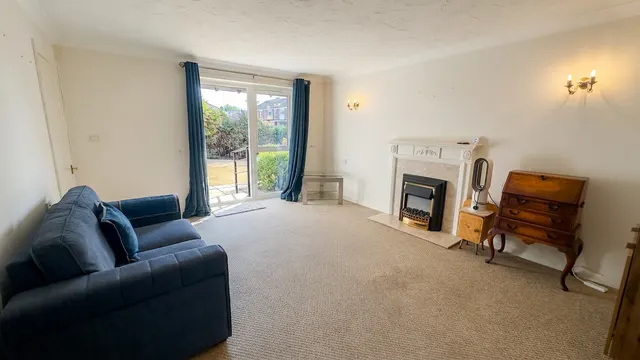Photo 2 — Pond Court The Ridgeway, Codicote, SG4